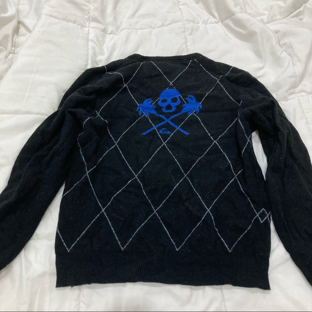 skull sweater